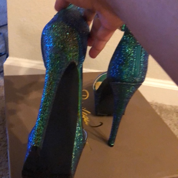 Iridescent heels - Picture 5 of 8